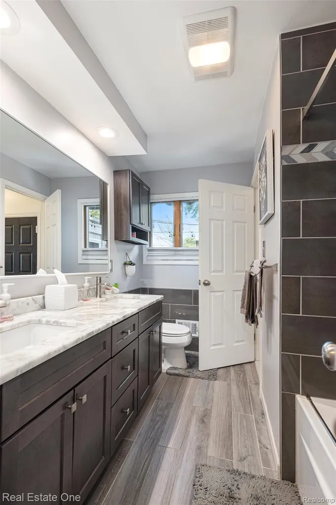 42002 Coulon Drive Clinton Charter Township MI 48038