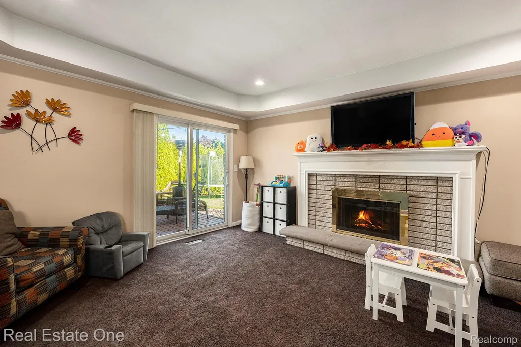 42002 Coulon Drive Clinton Charter Township MI 48038