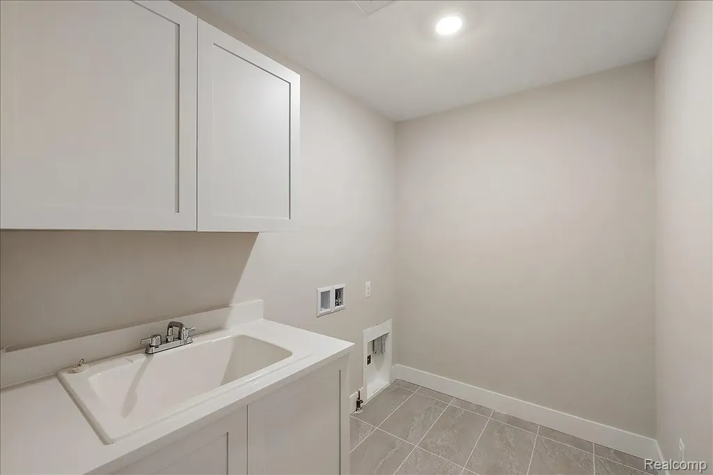 50669 Mistwood Drive Macomb Township MI 48042