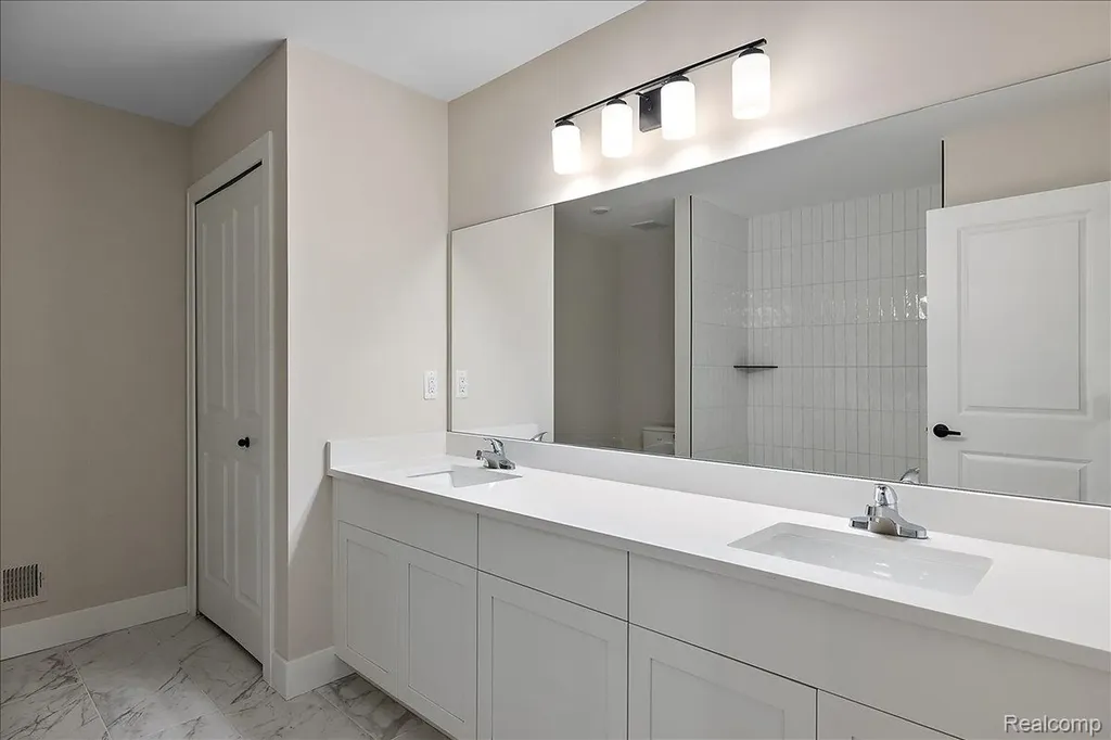 50669 Mistwood Drive Macomb Township MI 48042