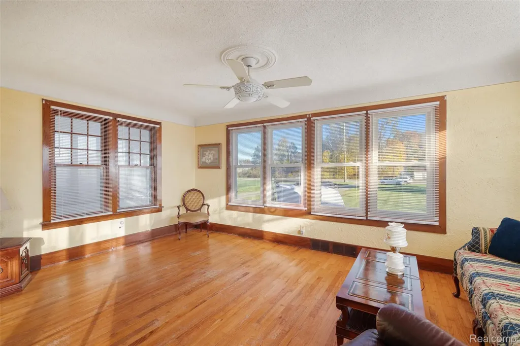 9669 Dixie Highway Ira Township MI 48023