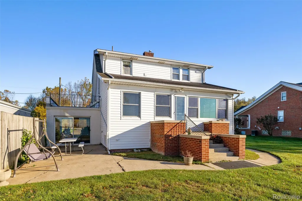 9669 Dixie Highway Ira Township MI 48023