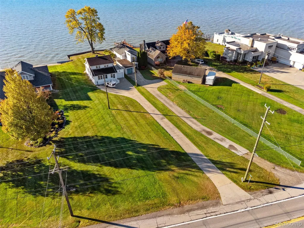 9669 Dixie Highway Ira Township MI 48023