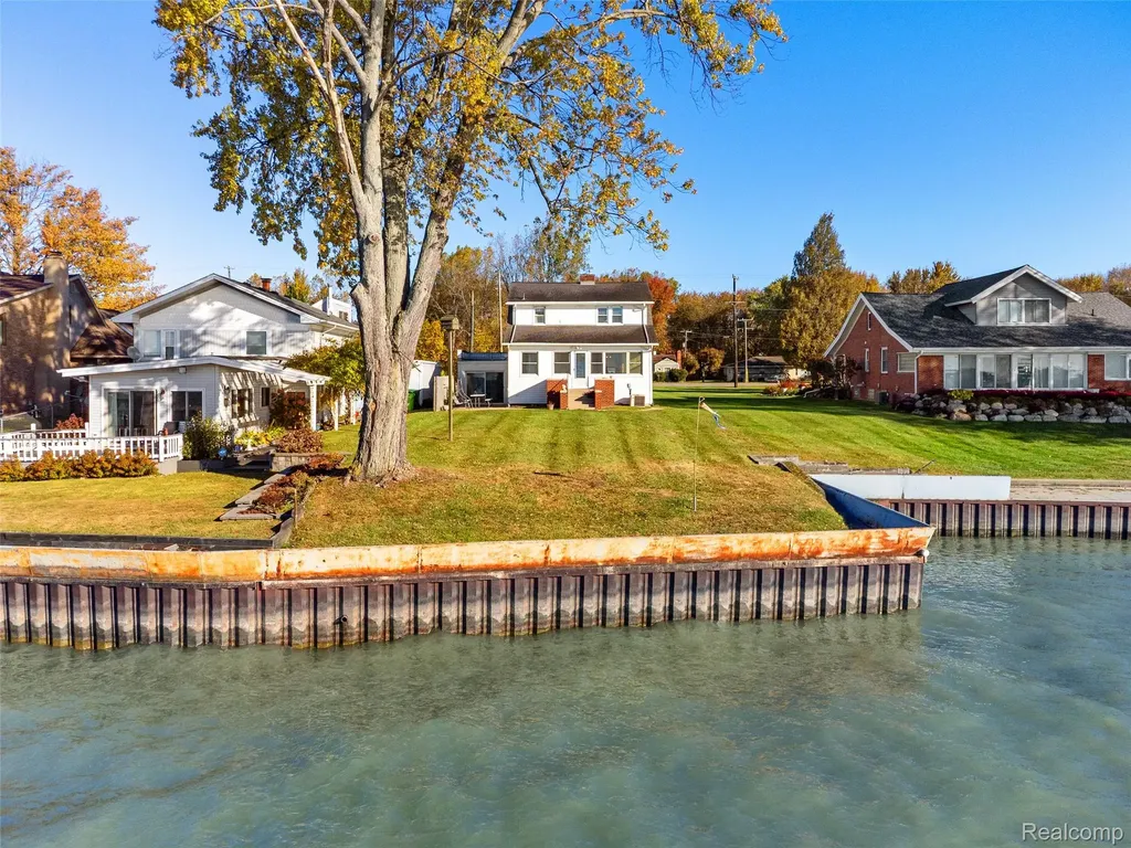 9669 Dixie Highway Ira Township MI 48023
