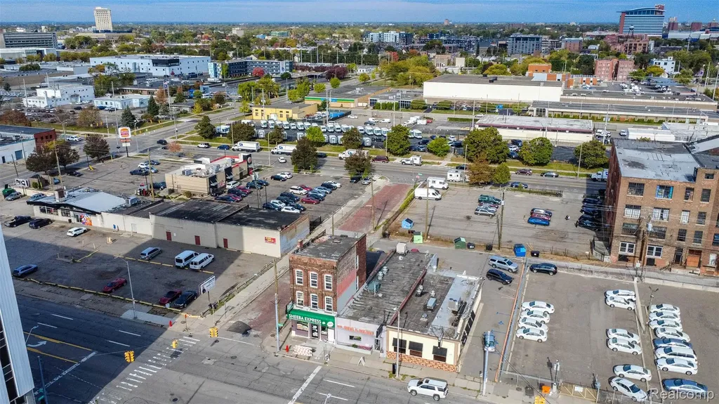 1360 W Fort Street Detroit City MI 48226
