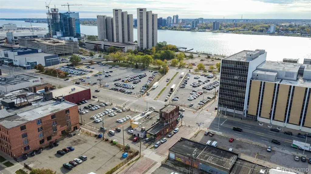 1360 W Fort Street Detroit City MI 48226
