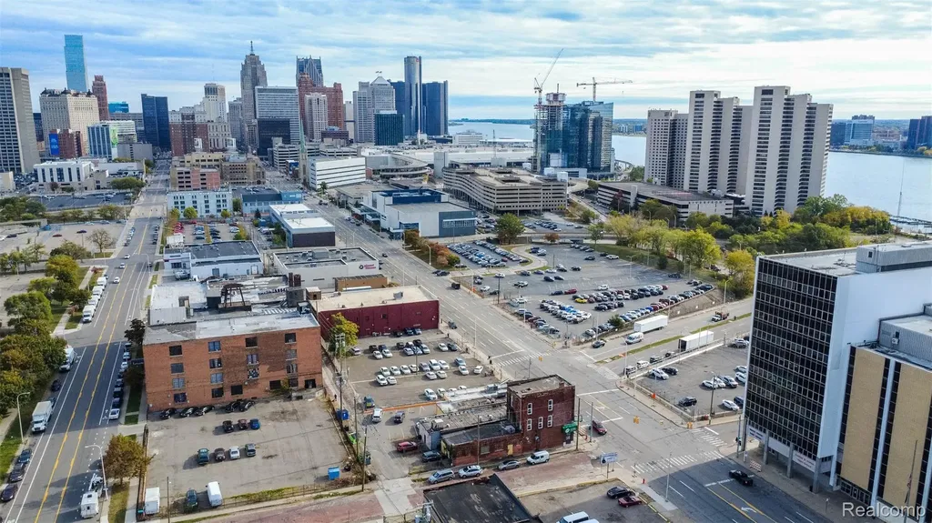1360 W Fort Street Detroit City MI 48226