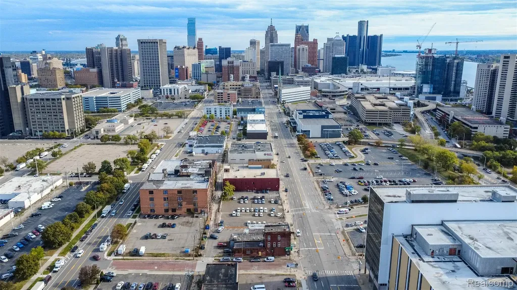 1360 W Fort Street Detroit City MI 48226