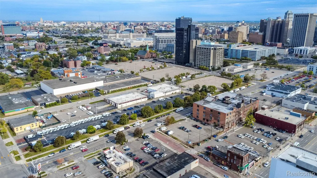 1360 W Fort Street Detroit City MI 48226