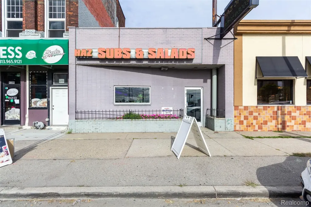 1360 W Fort Street Detroit City MI 48226