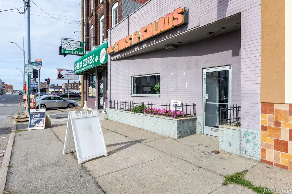 1360 W Fort Street Detroit City MI 48226
