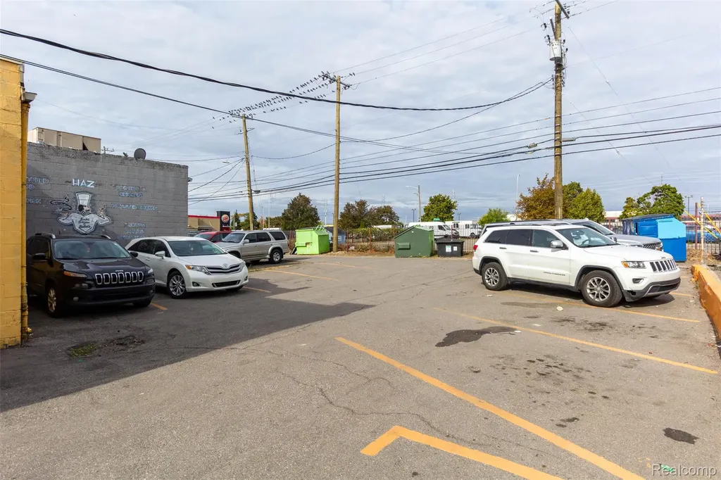 1360 W Fort Street Detroit City MI 48226