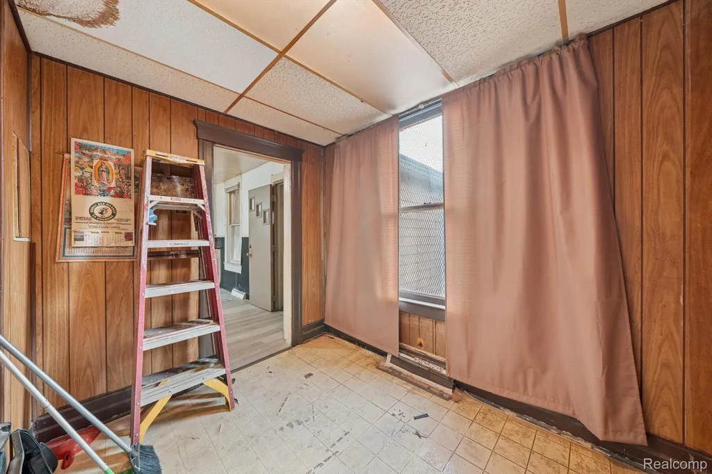 1103 Lansing Street Detroit City MI 48209