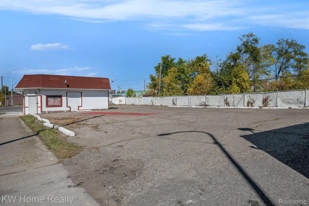 8300 Livernois Avenue Detroit City MI 48204