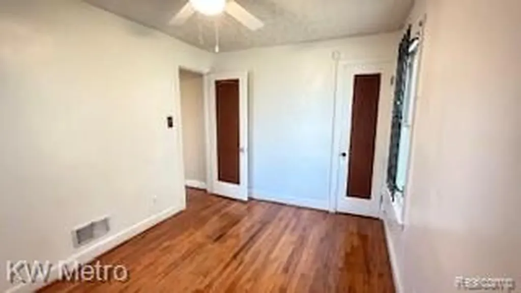 11739 Grandmont Avenue Detroit City MI 48227