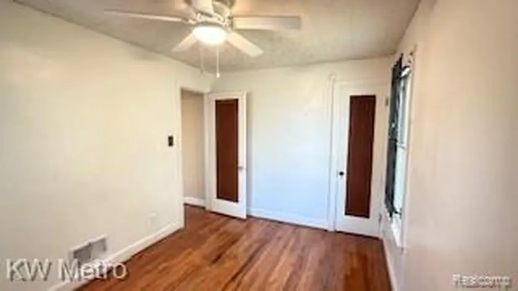 11739 Grandmont Avenue Detroit City MI 48227
