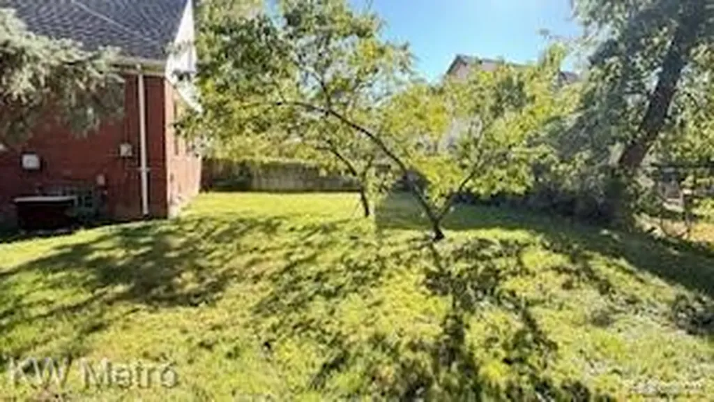 11739 Grandmont Avenue Detroit City MI 48227