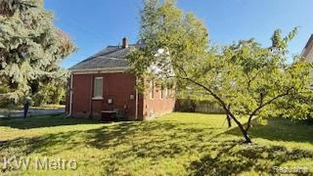 11739 Grandmont Avenue Detroit City MI 48227