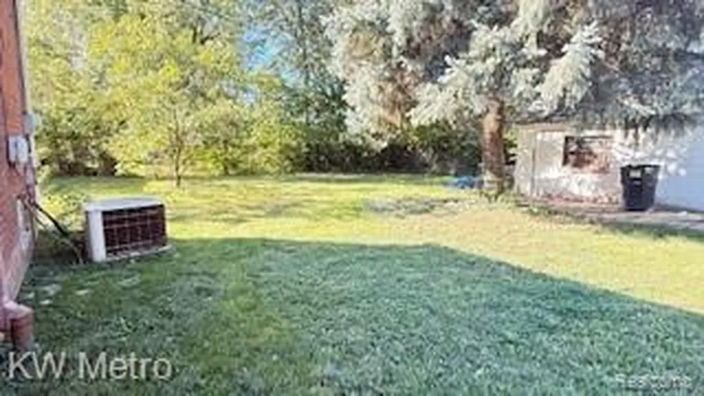 11739 Grandmont Avenue Detroit City MI 48227