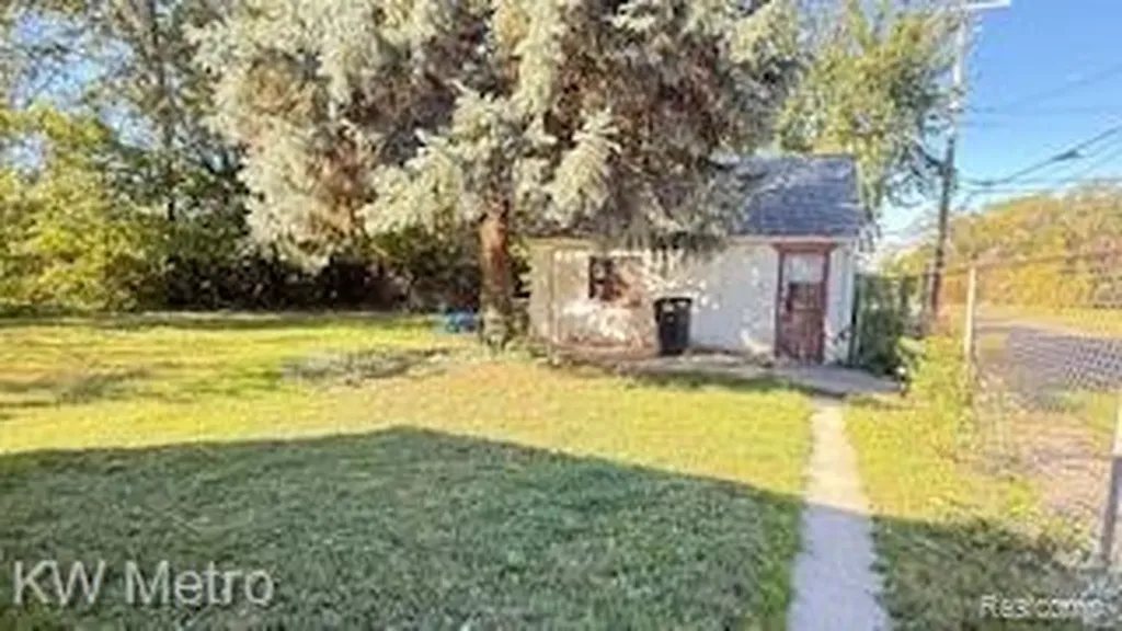 11739 Grandmont Avenue Detroit City MI 48227