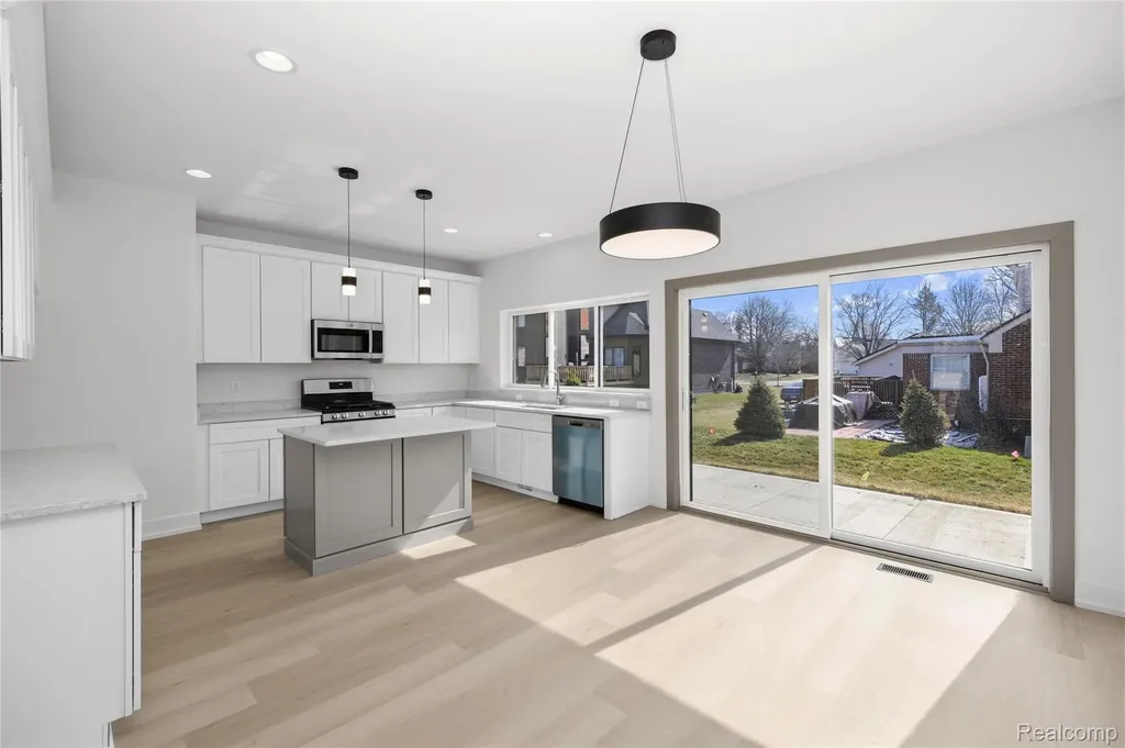 21959 Deer Brook Drive Southfield City MI 48075