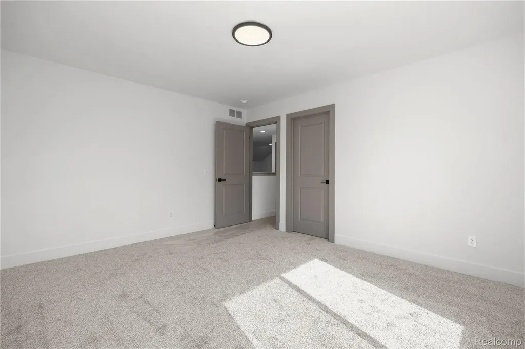 21955 Deer Brook Drive Southfield City MI 48075