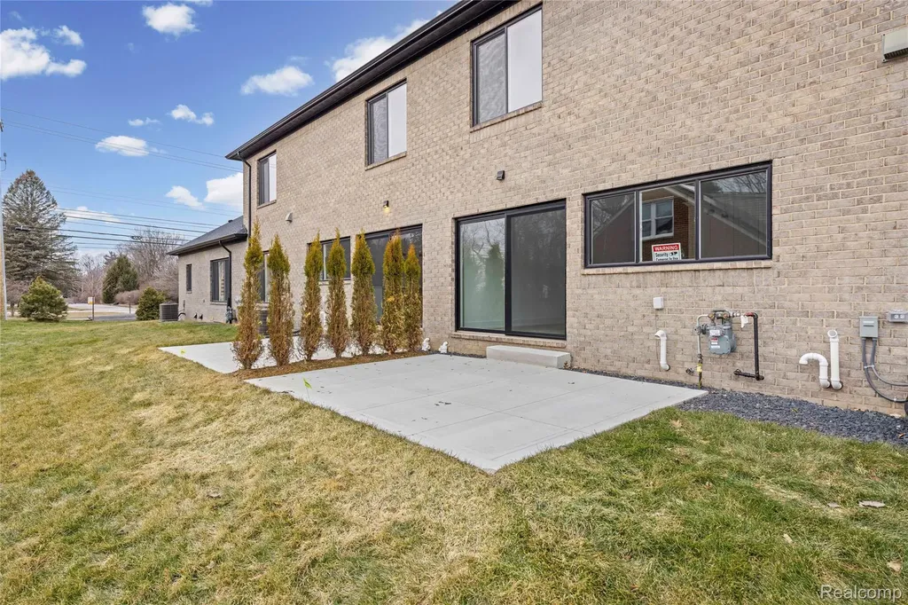 21955 Deer Brook Drive Southfield City MI 48075