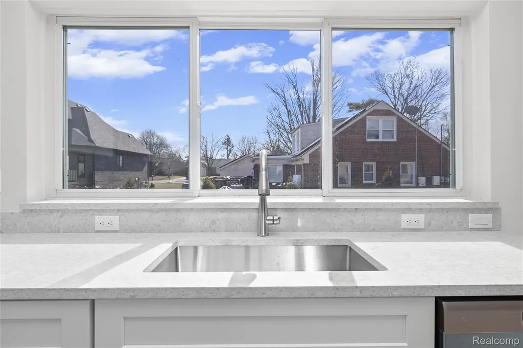 21955 Deer Brook Drive Southfield City MI 48075