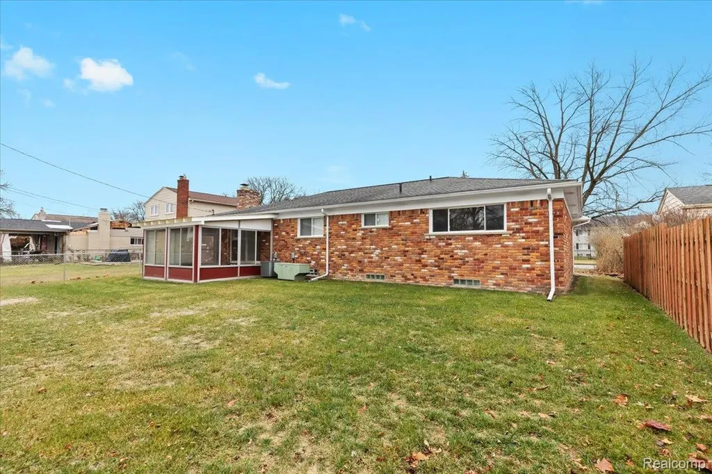 26044 Cherry Hill Road Dearborn Heights City MI 48127