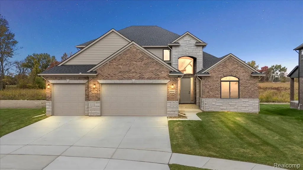 23947 Sawgrass Drive Macomb Township MI 48042