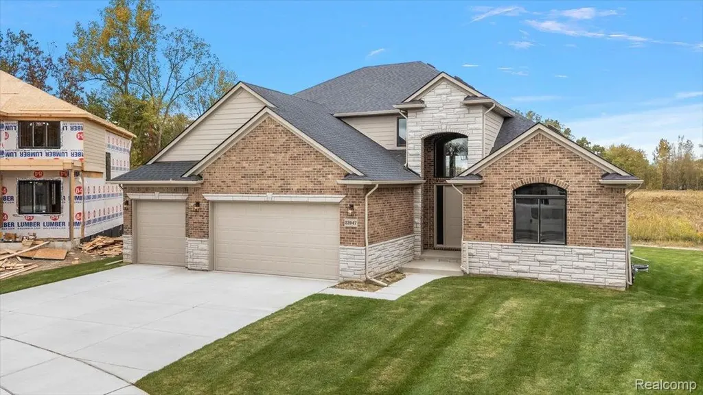 23947 Sawgrass Drive Macomb Township MI 48042