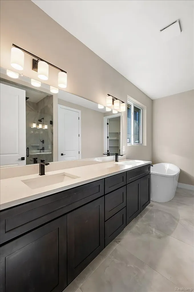 23947 Sawgrass Drive Macomb Township MI 48042