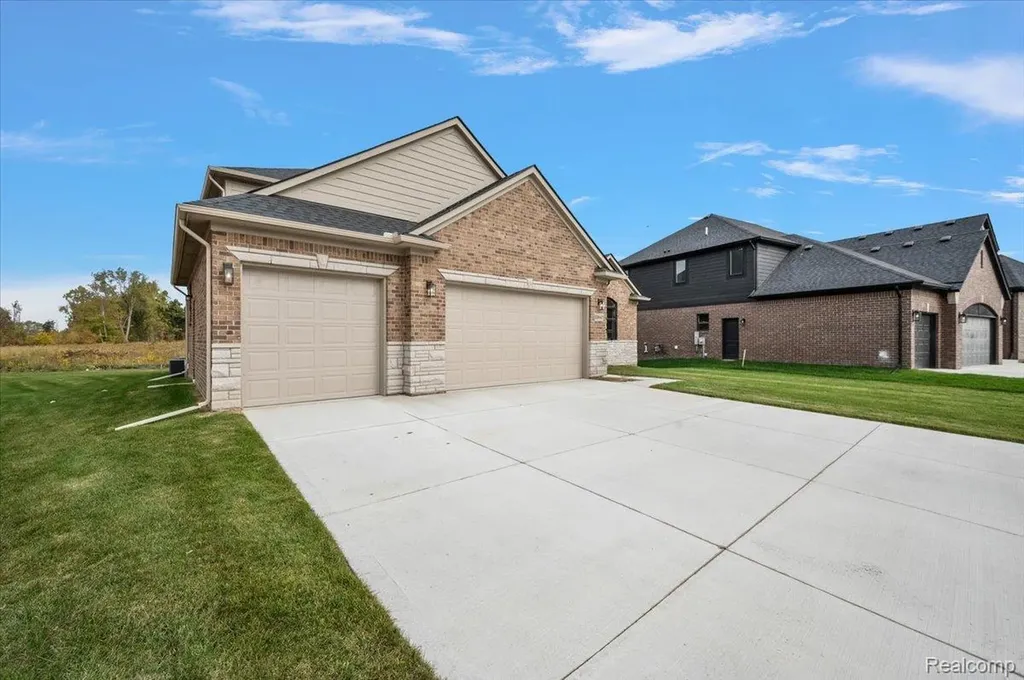 23947 Sawgrass Drive Macomb Township MI 48042