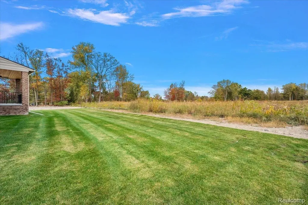 23947 Sawgrass Drive Macomb Township MI 48042