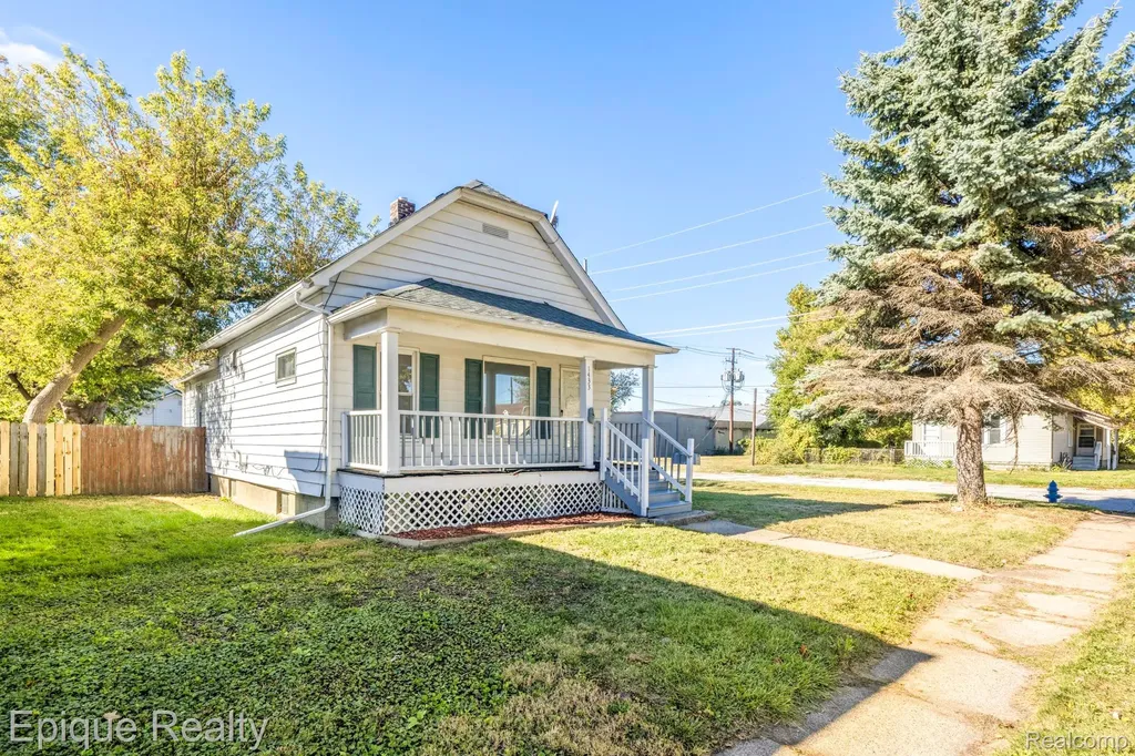1433 Poplar Street Port Huron City MI 48060