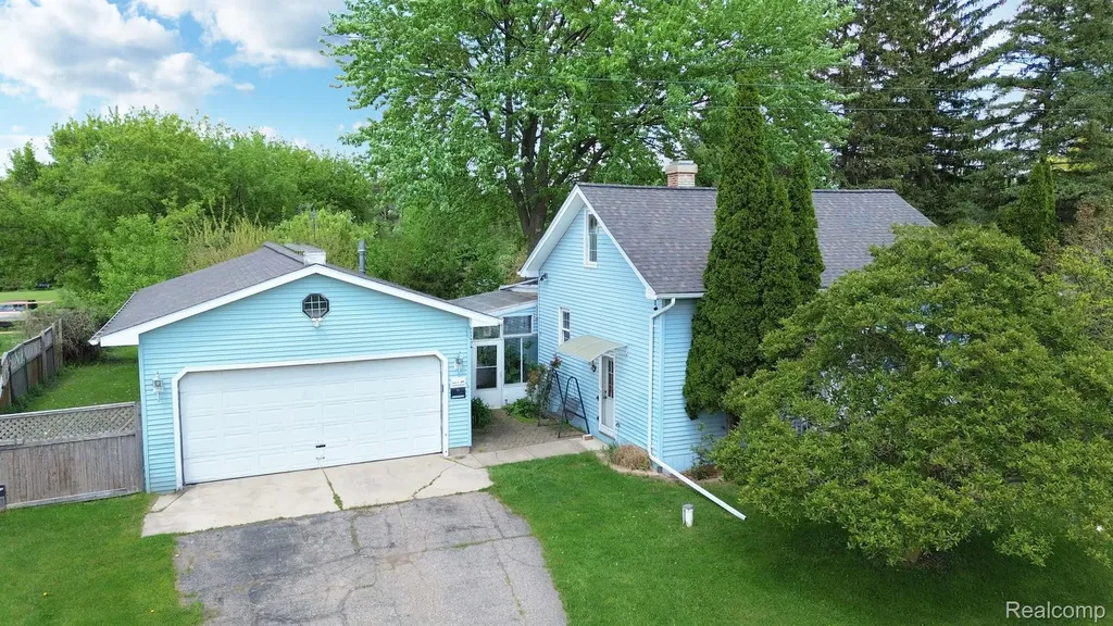 8107 E Bristol Road Davison Township MI 48423