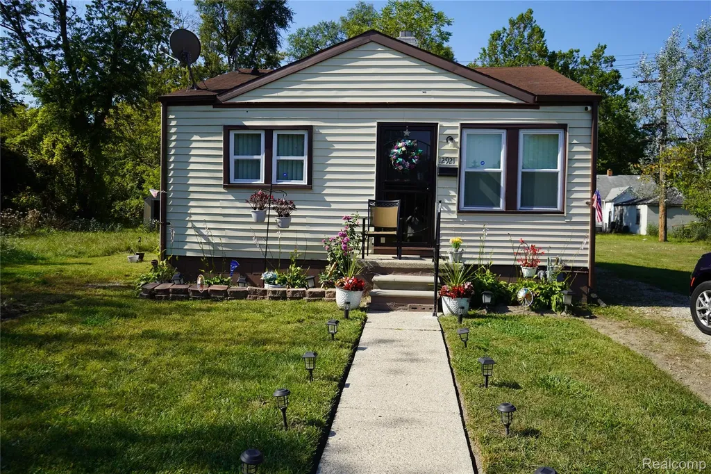 12921 Braile Street Detroit City MI 48223
