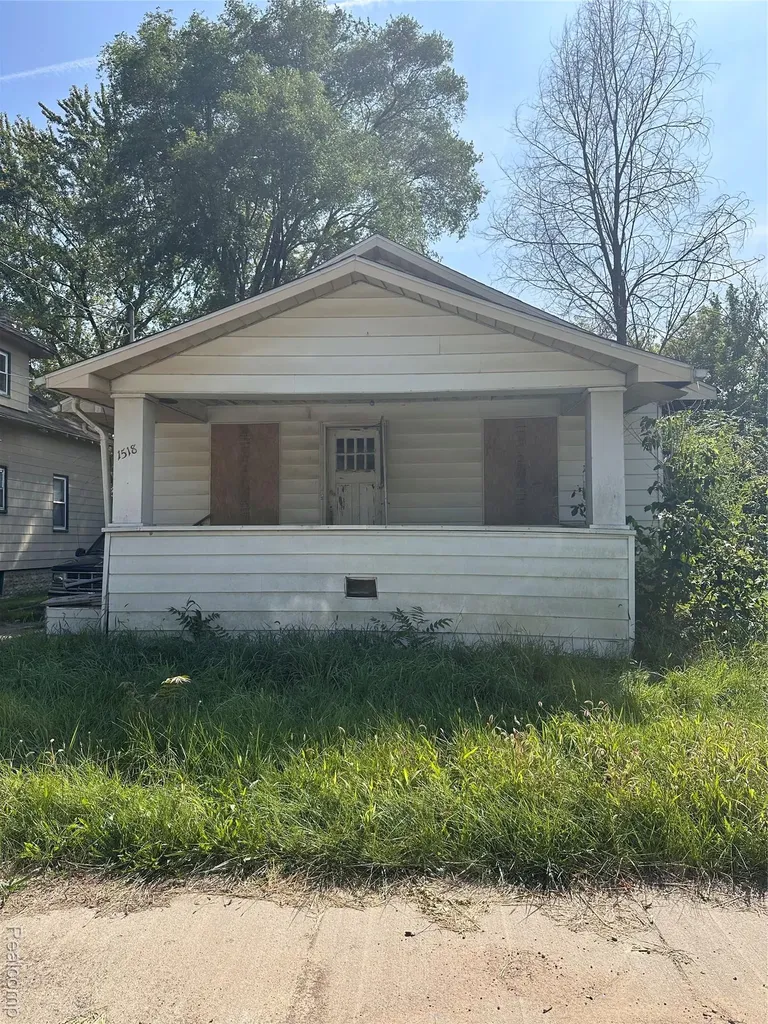 1518 Leith Street Flint City MI 48506