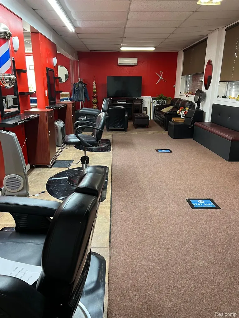 18971 Greenfield Road Wayne City MI 48235