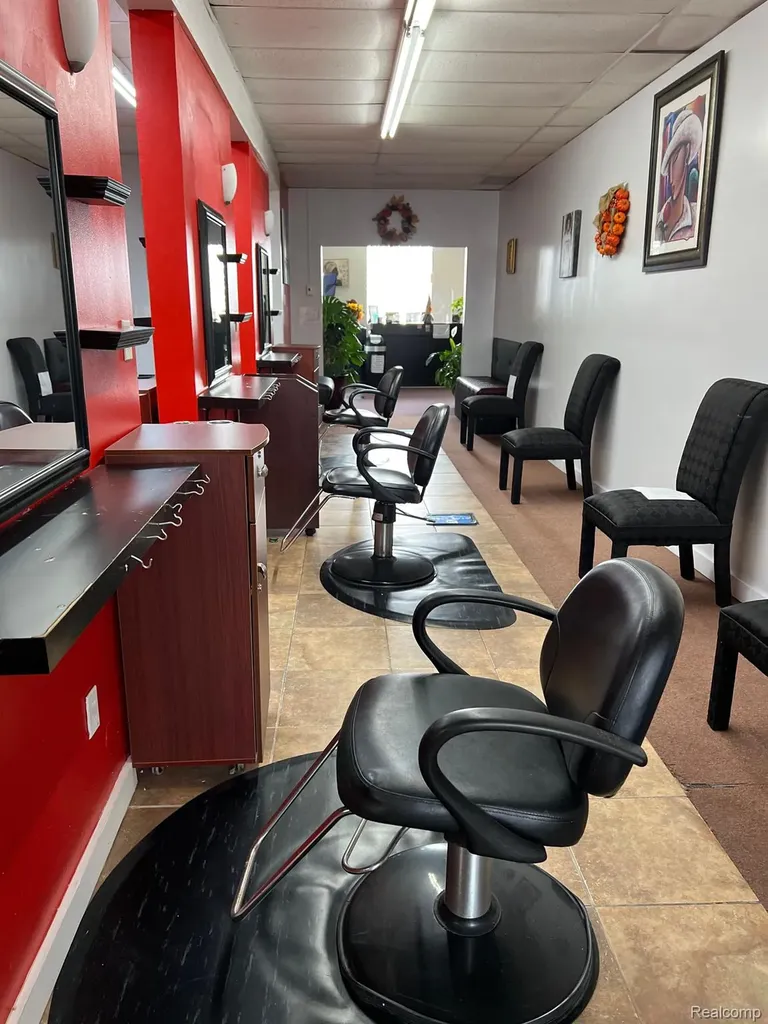18971 Greenfield Road Wayne City MI 48235