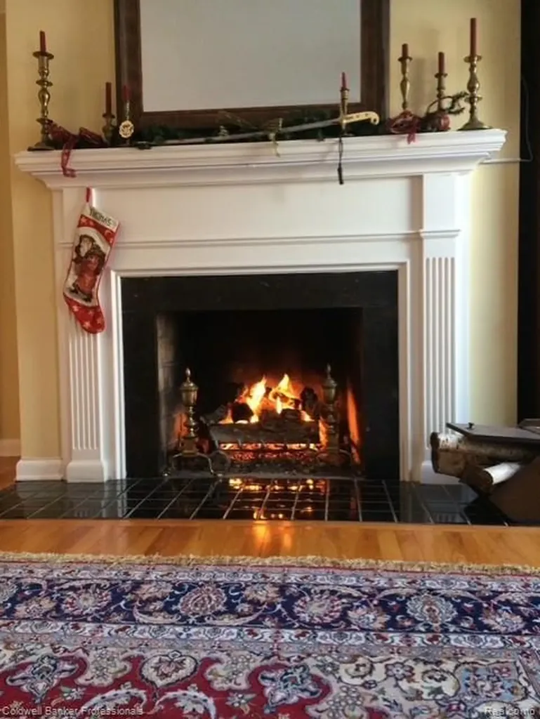 499 Sunningdale Drive Grosse Pointe Woods City MI 48236