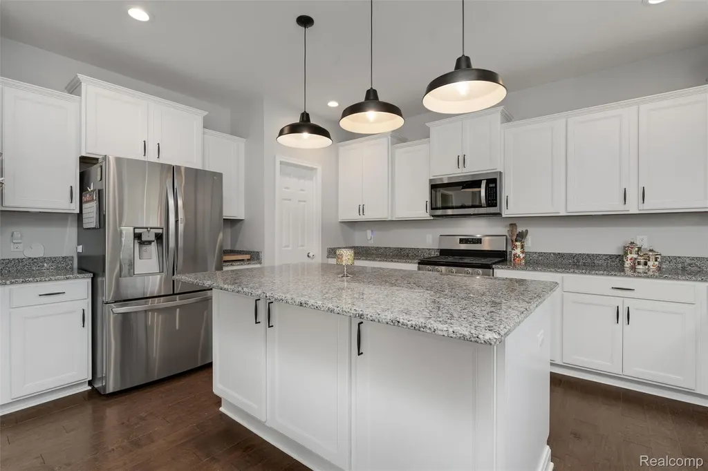 20330 Rambling Drive Clinton Charter Township MI 48038