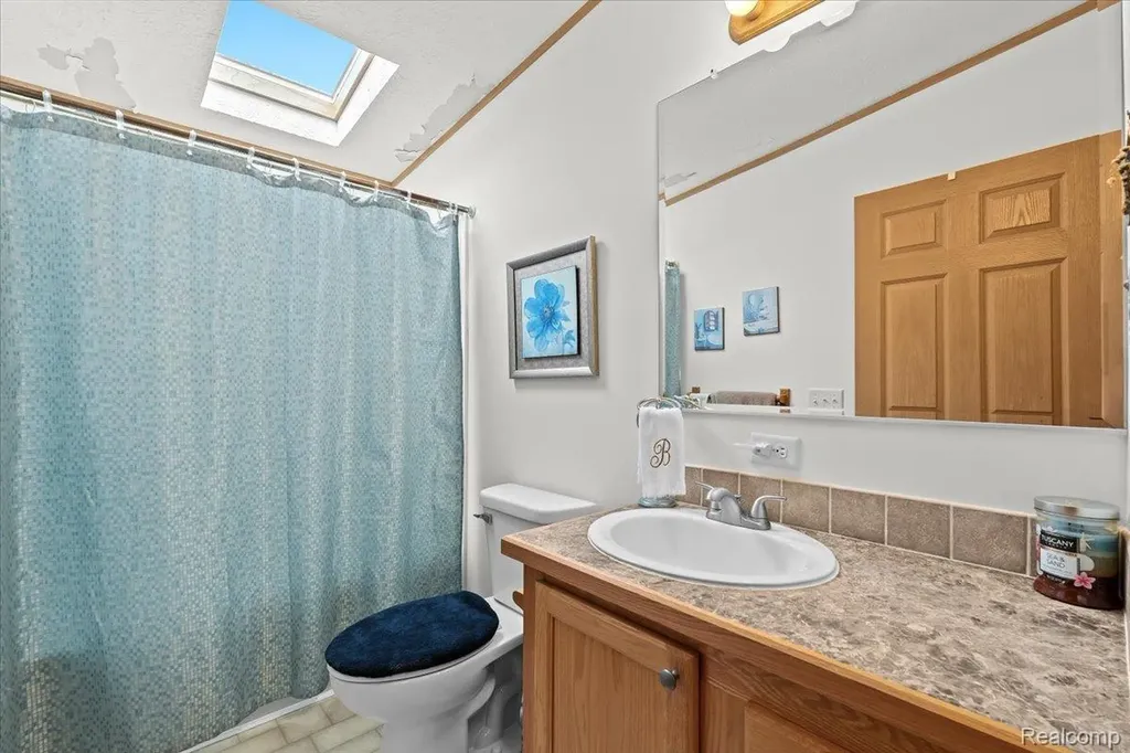 11092 Indianwood Court Green Oak Township MI 48178