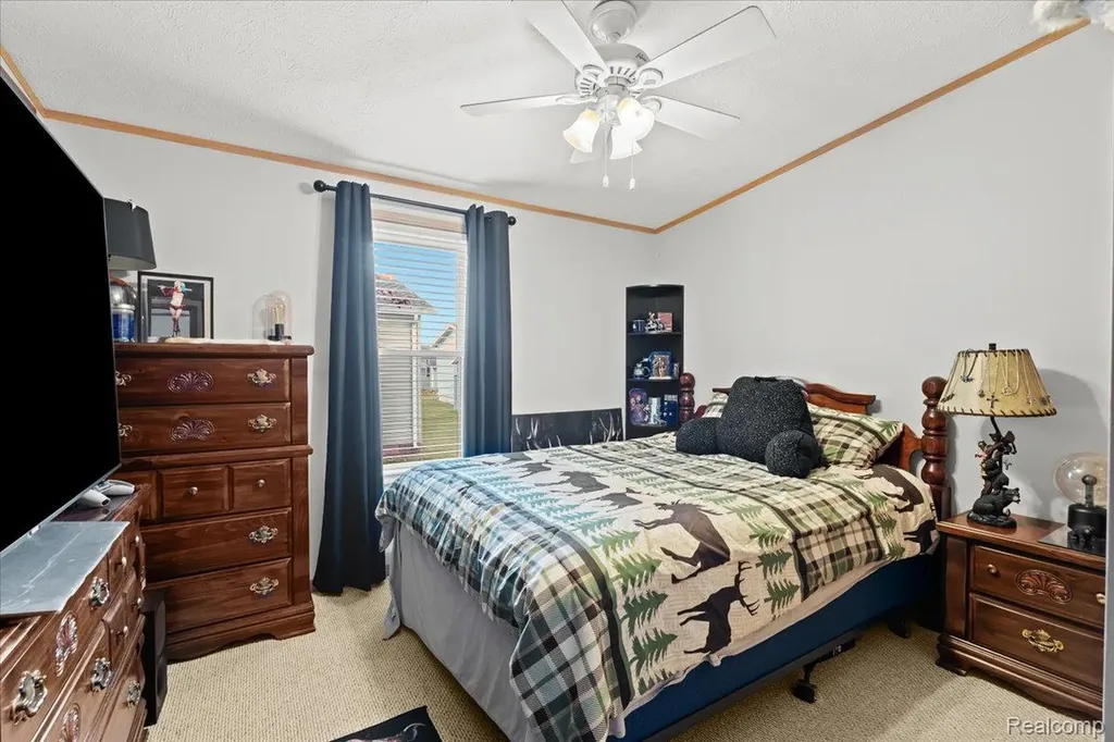 11092 Indianwood Court Green Oak Township MI 48178