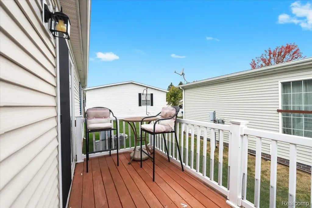 11092 Indianwood Court Green Oak Township MI 48178