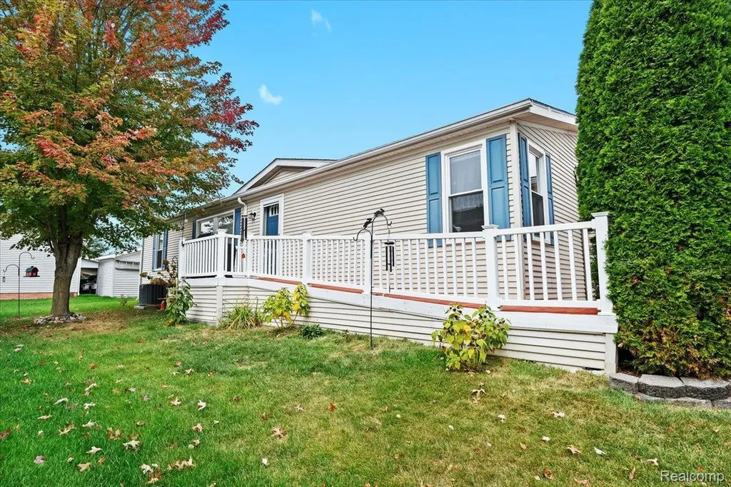 11092 Indianwood Court Green Oak Township MI 48178