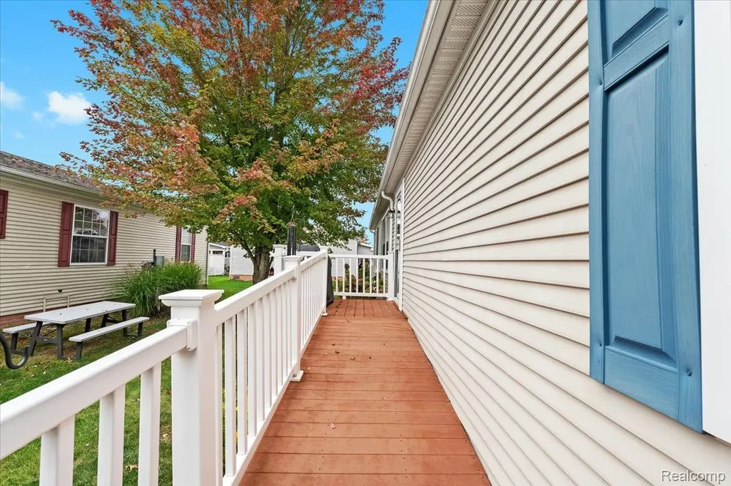 11092 Indianwood Court Green Oak Township MI 48178