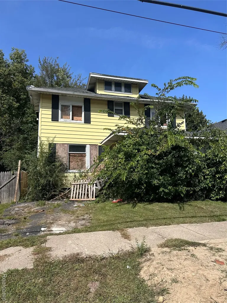 1805 Bennett Avenue Flint City MI 48506