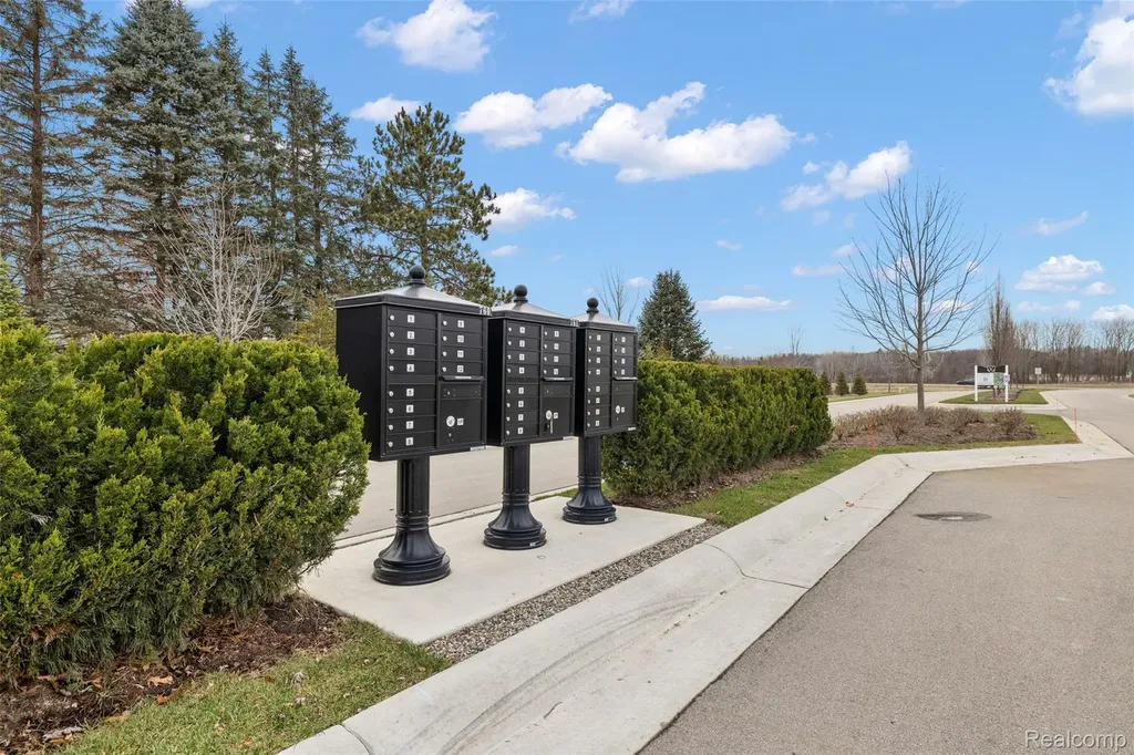 1792 Vista Drive Oakland Charter Township MI 48363