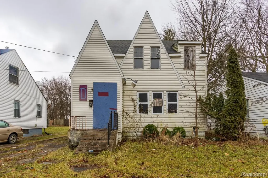 2718 N Chevrolet Avenue Flint City MI 48504